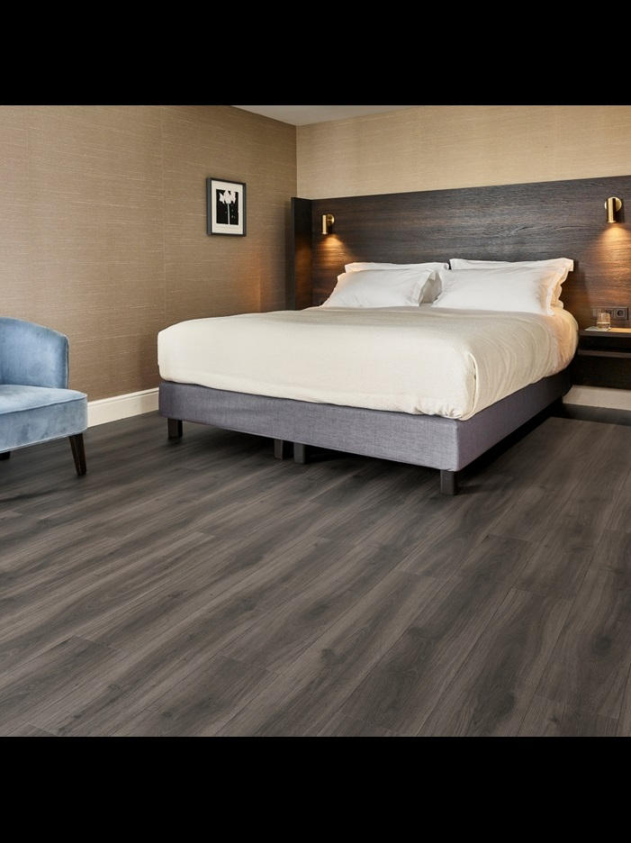 Замковая ПВХ плитка Tradition Oak 890 (1251*189*5 мм) — купить в Екатеринбурге